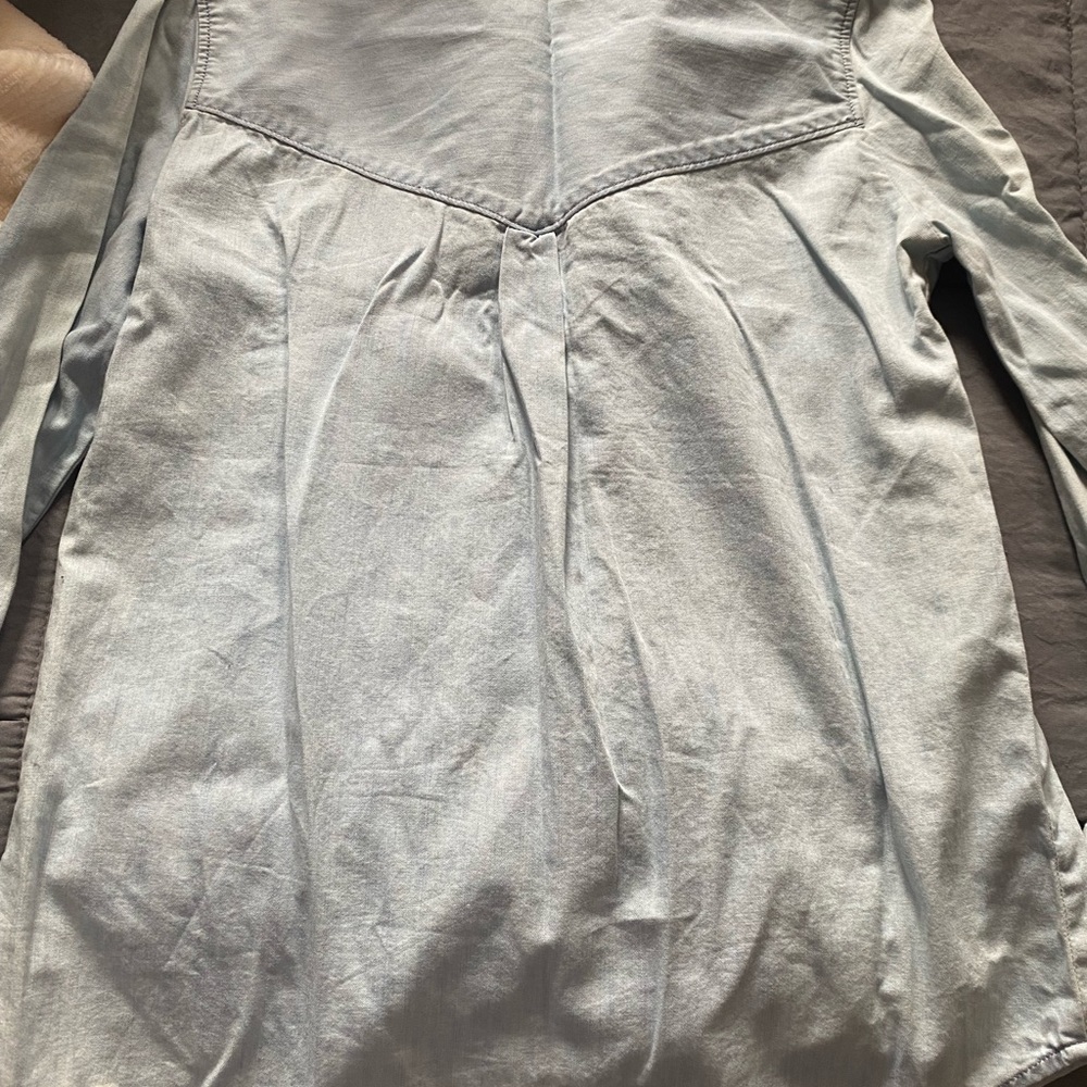 Womens Express button down. - Picture 3 of 3